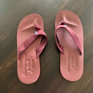 Abercrombie & Fitch Flip Flops